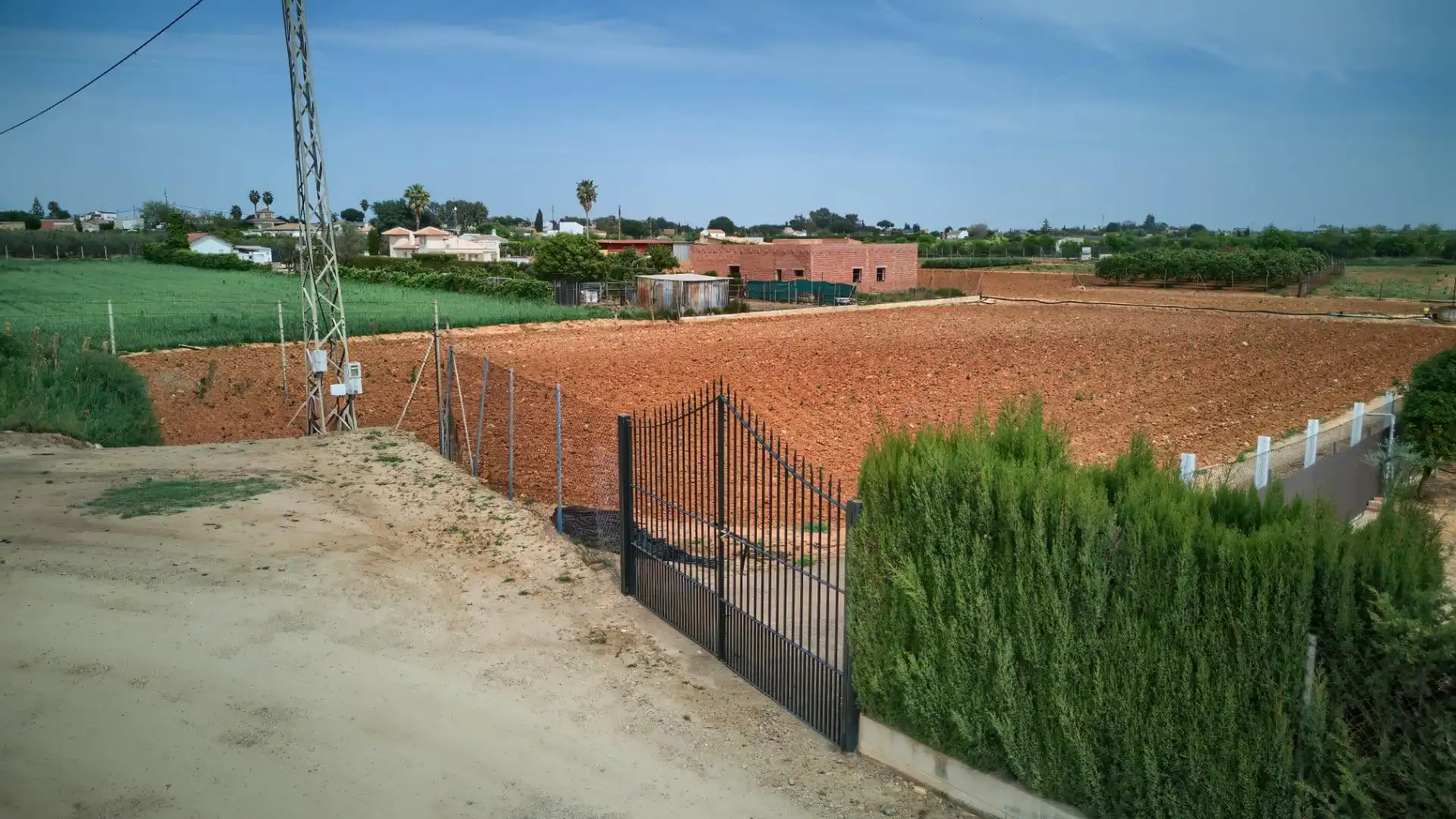 Land for sale in Sanlúcar la Mayor