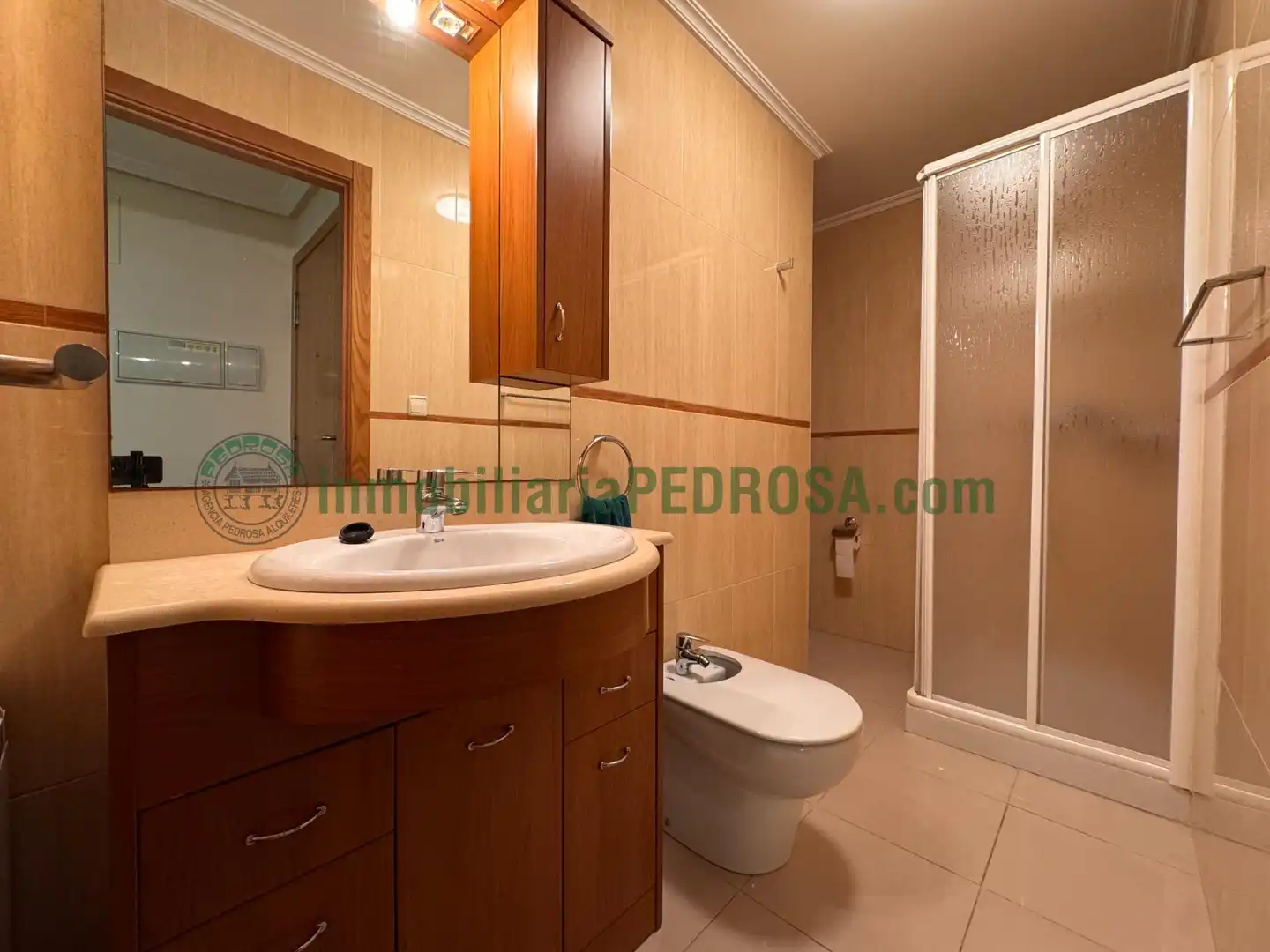 Bathroom of Flat for sale in Pontevedra Capital   with Heating, Terrace and Storage room