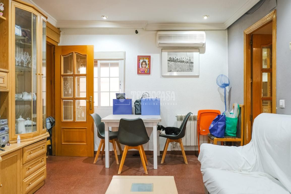 Living room of Flat for sale in  Madrid Capital  with Heating and Terrace