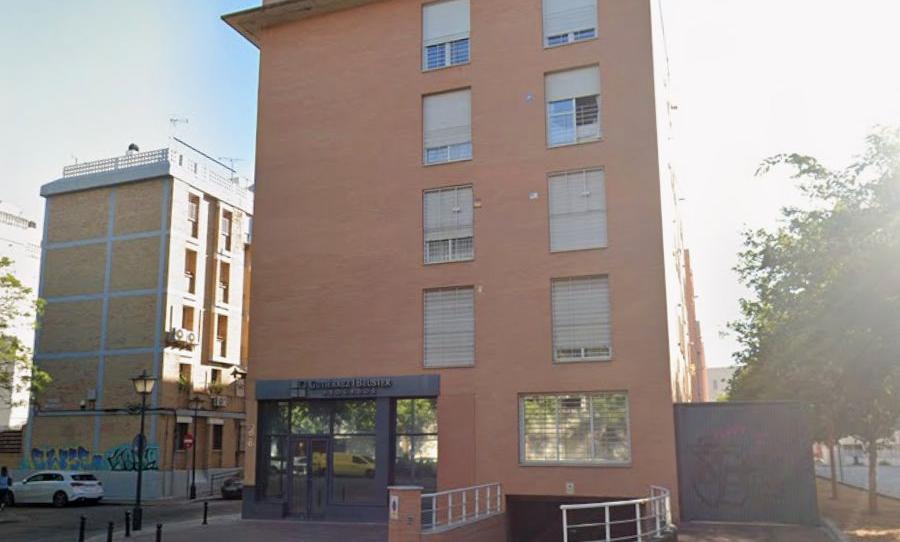 Photo 1 of Garage to rent in Calle Porvenir, 41, Parque María Luisa -Giralda Sur, Sevilla