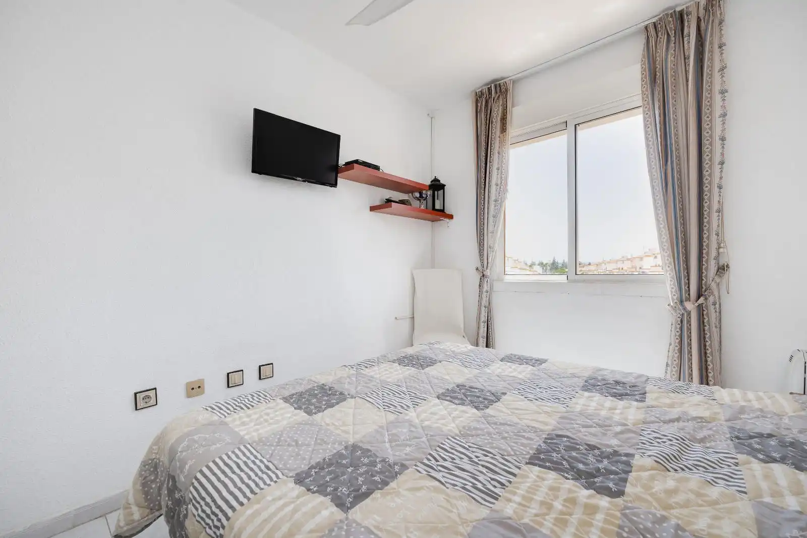 Dormitori de Àtic en venda en Torrevieja amb Aire condicionat, Terrassa i Piscina
