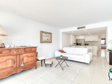 Bajo con piscina en venta en Salatar
