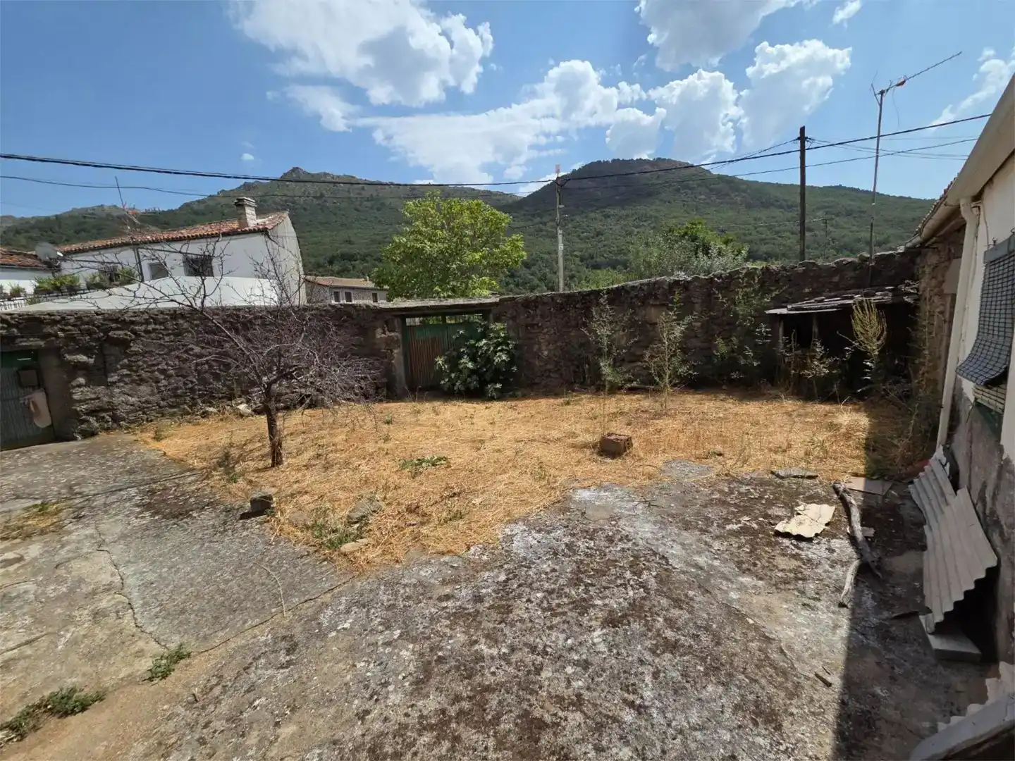 Finca rústica en venta en Sanchotello con Jardín privado y Amueblado