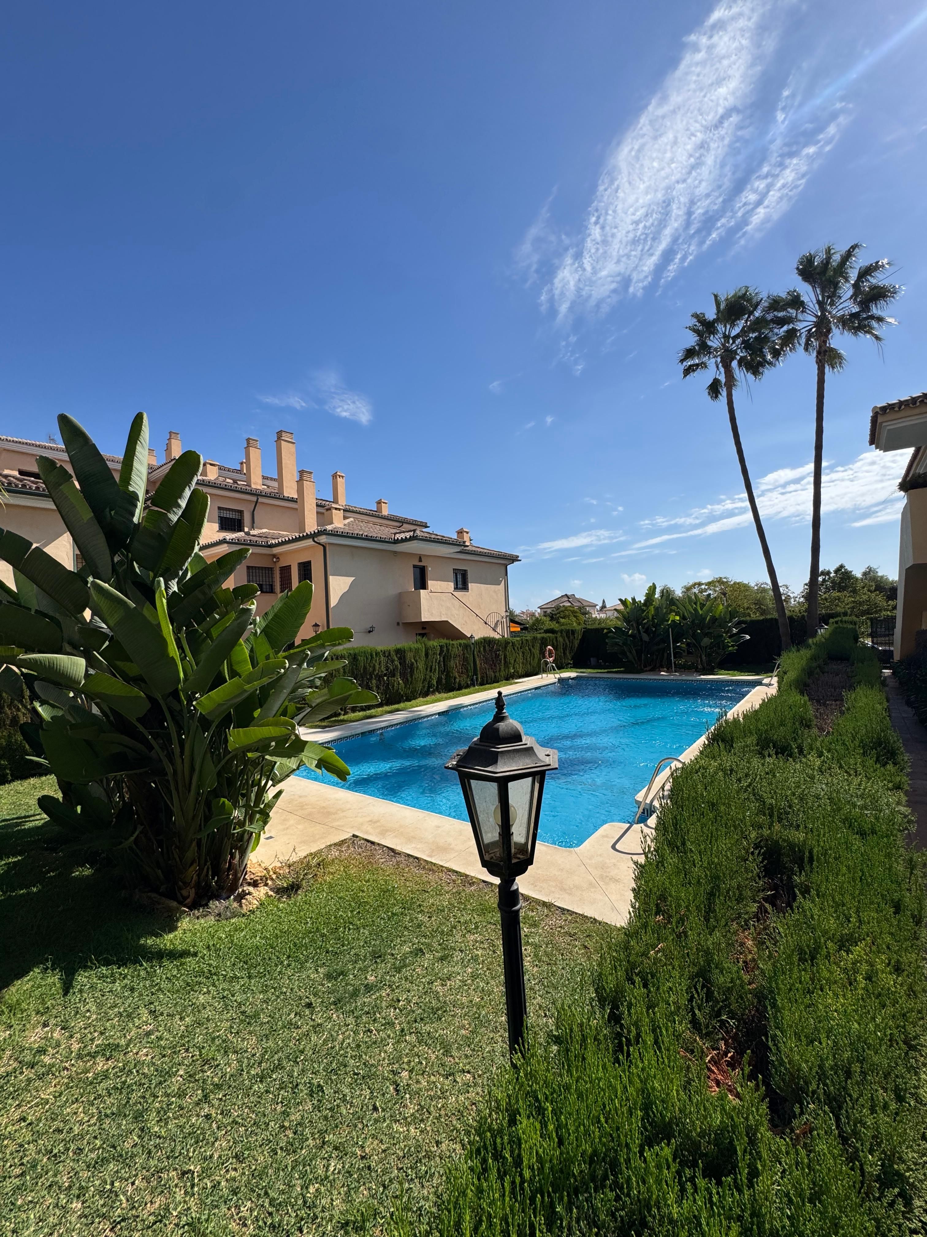 Jardí de Apartament de lloguer en Marbella amb Jardí privat, Terrassa i Piscina comunitària
