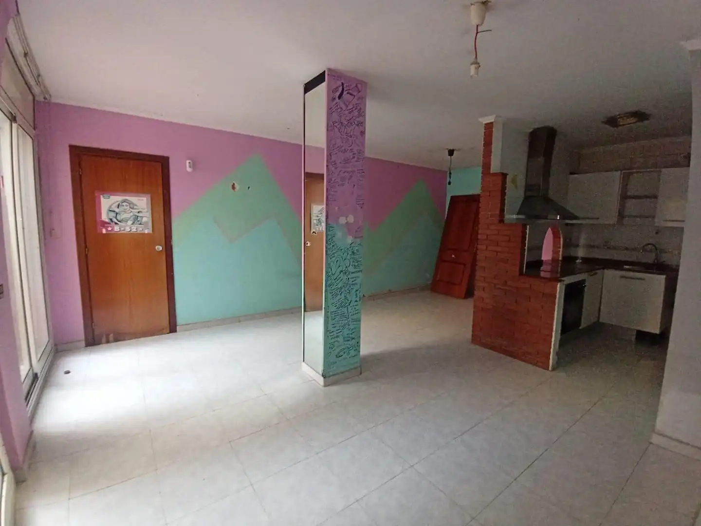 Local comercial en venda a Carrer del Topazi 47