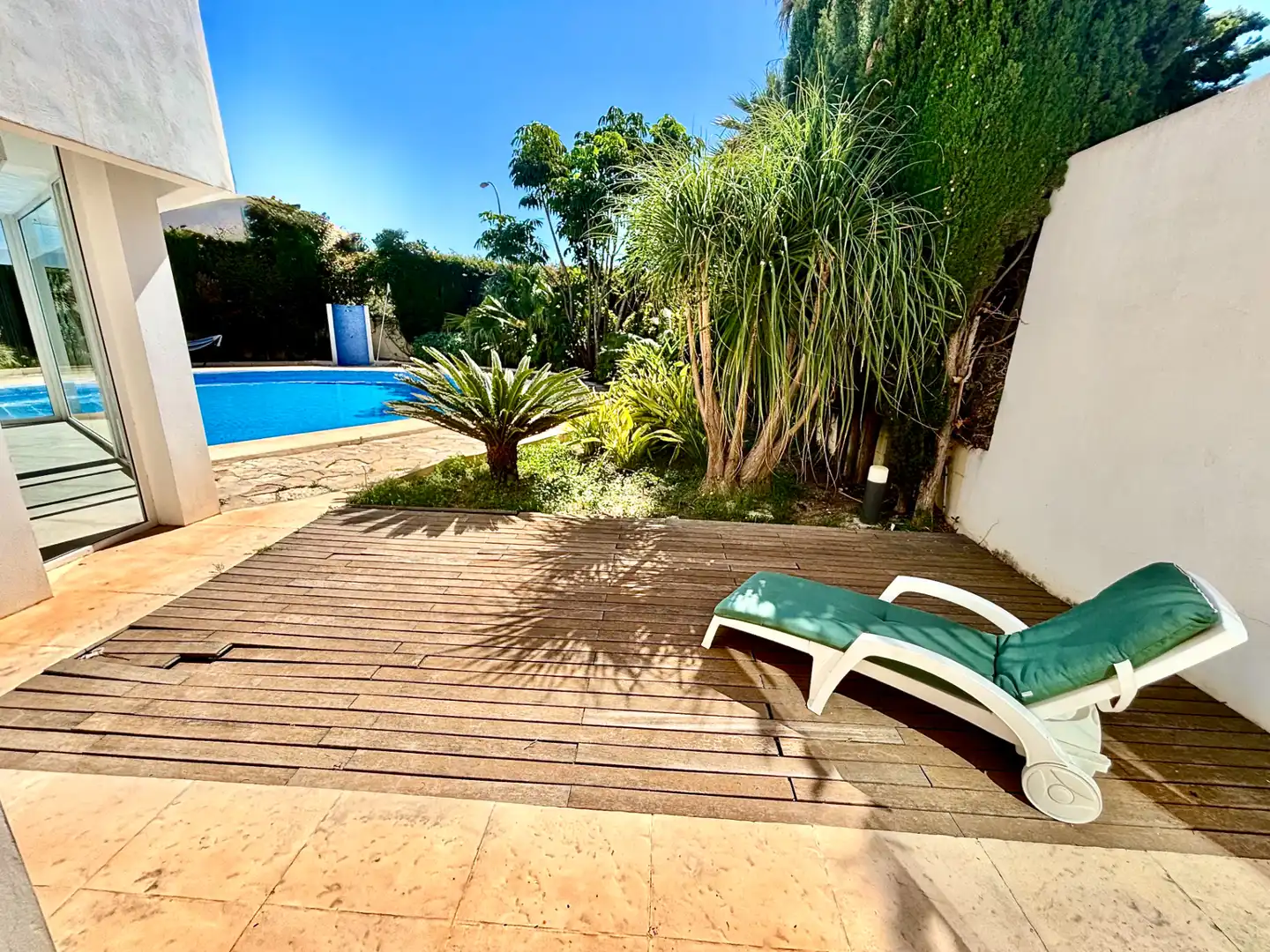 Jardí de Casa o xalet en venda en Alicante / Alacant amb Jardí privat, Terrassa i Traster