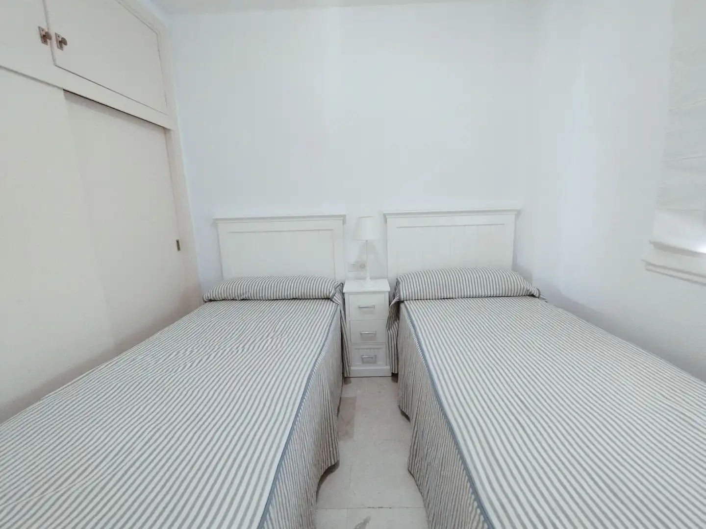 Habitación de Apartamento de alquiler en Fuengirola con Terraza