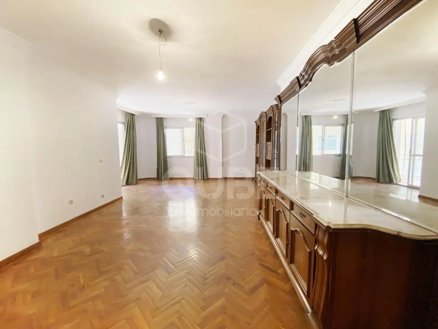 Piso con ascensor en venta en Calle VELEZ MALAGA, imagen 5