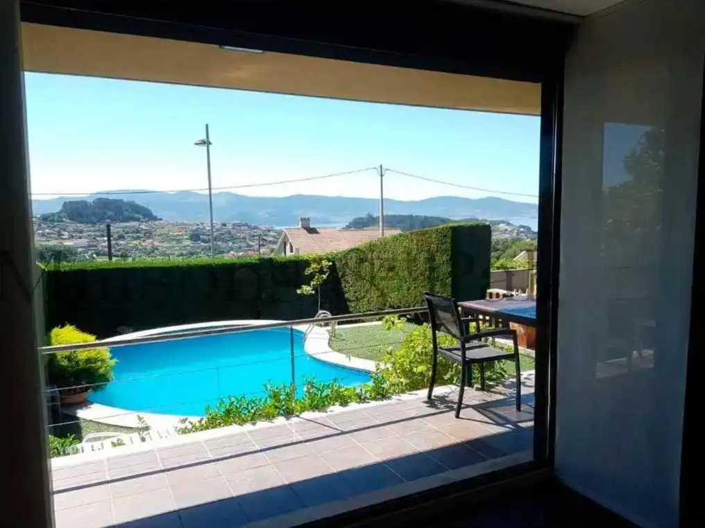 Piscina de Casa o chalet en venta en Sanxenxo con Piscina y Balcón