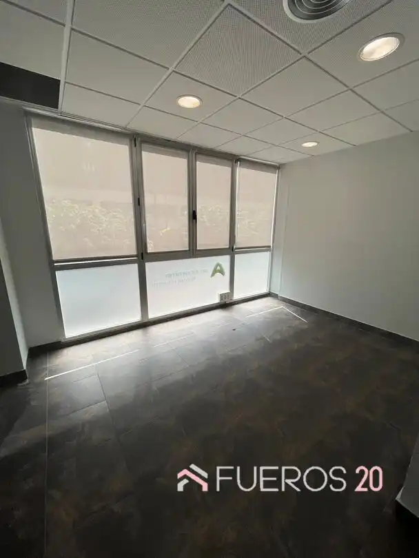 Business premises to rent in Bagatza - San Vicente, imagen 3