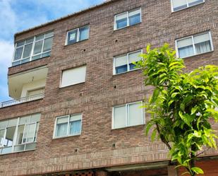 Außenansicht von Wohnung zum verkauf in Vila de Cruces mit Balkon