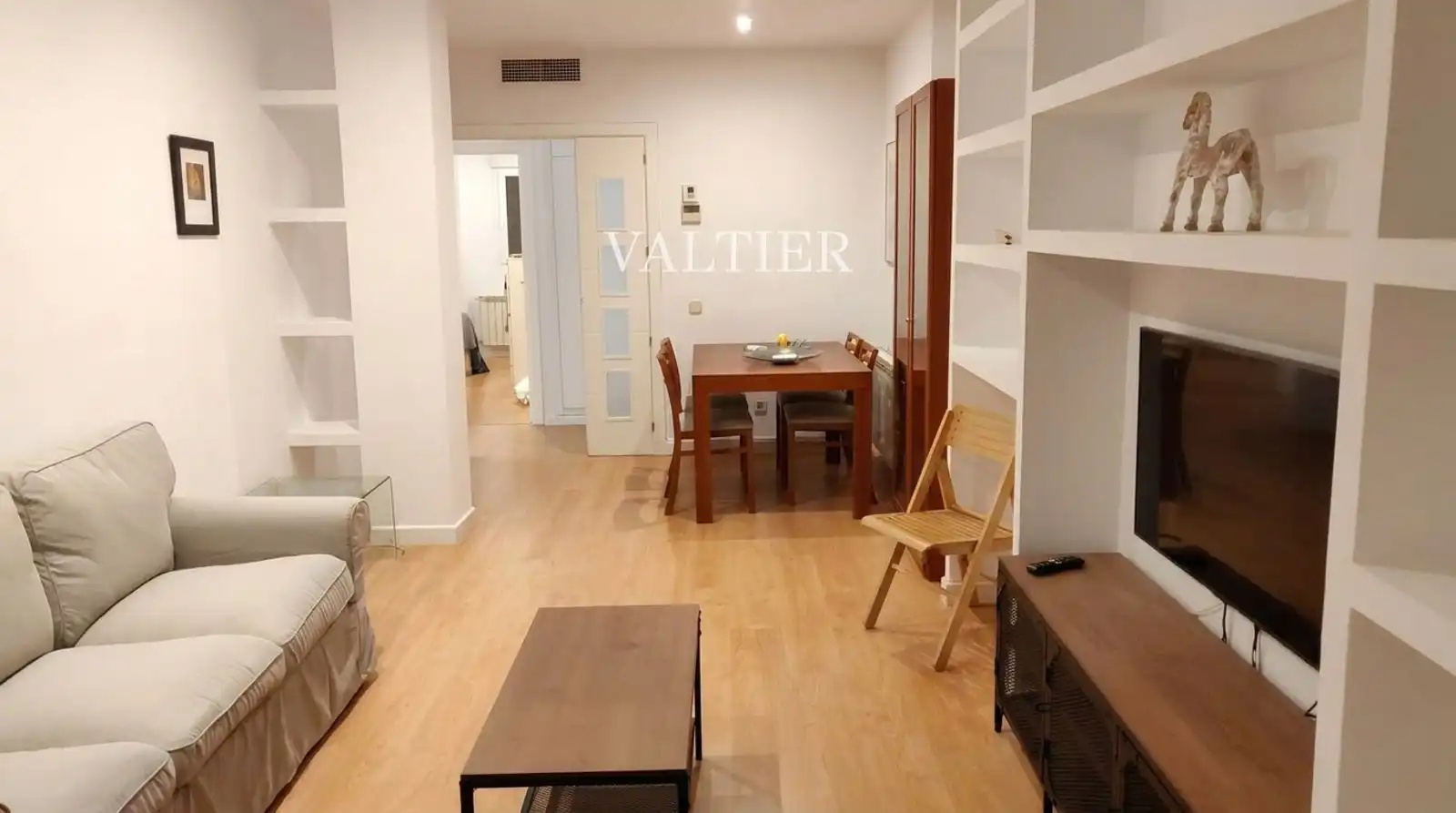 Bedroom of Flat for rent in Ciudad Lineal