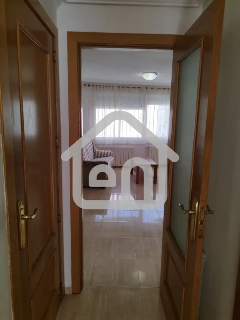 Casa adosada en venta en Calle Bodega, Requena