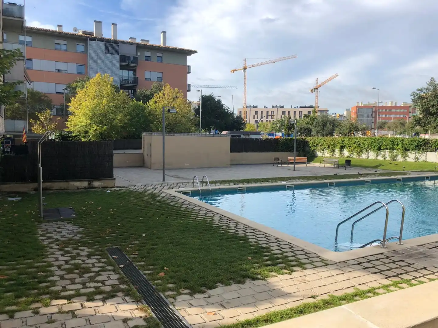 Swimming pool of Flat for sale in Sant Cugat del Vallès  with Heating, Parquet flooring and Swimming Pool