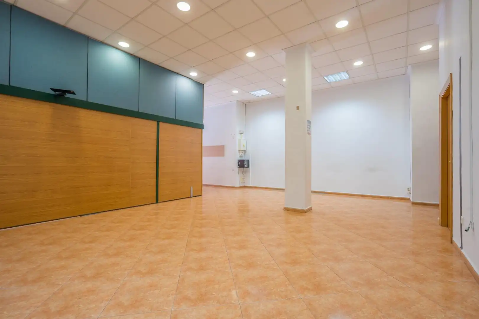 Local en venta en Valencia con Aire acondicionado