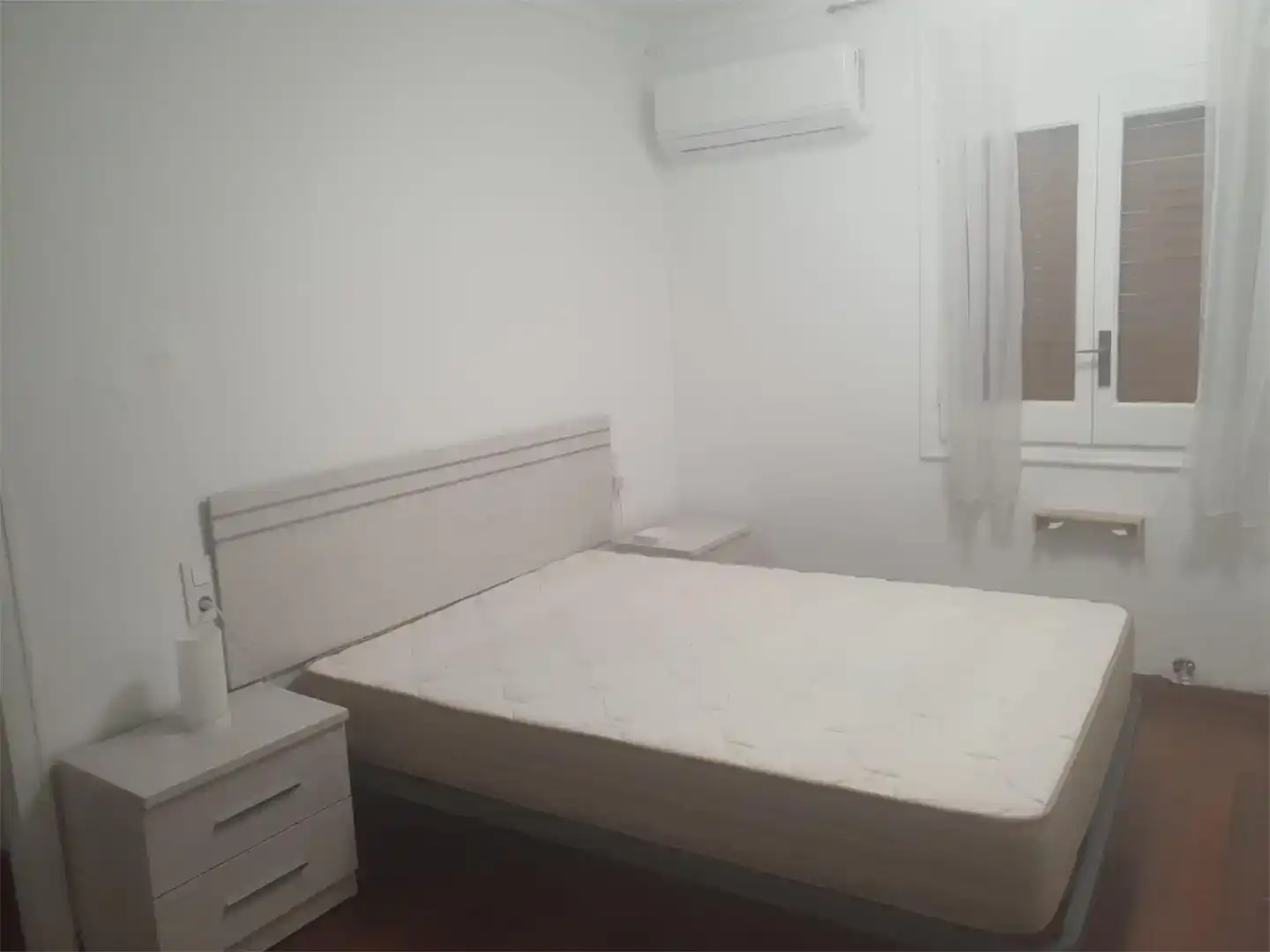 Schlafzimmer von Wohnung zur untervermieten in Figueres