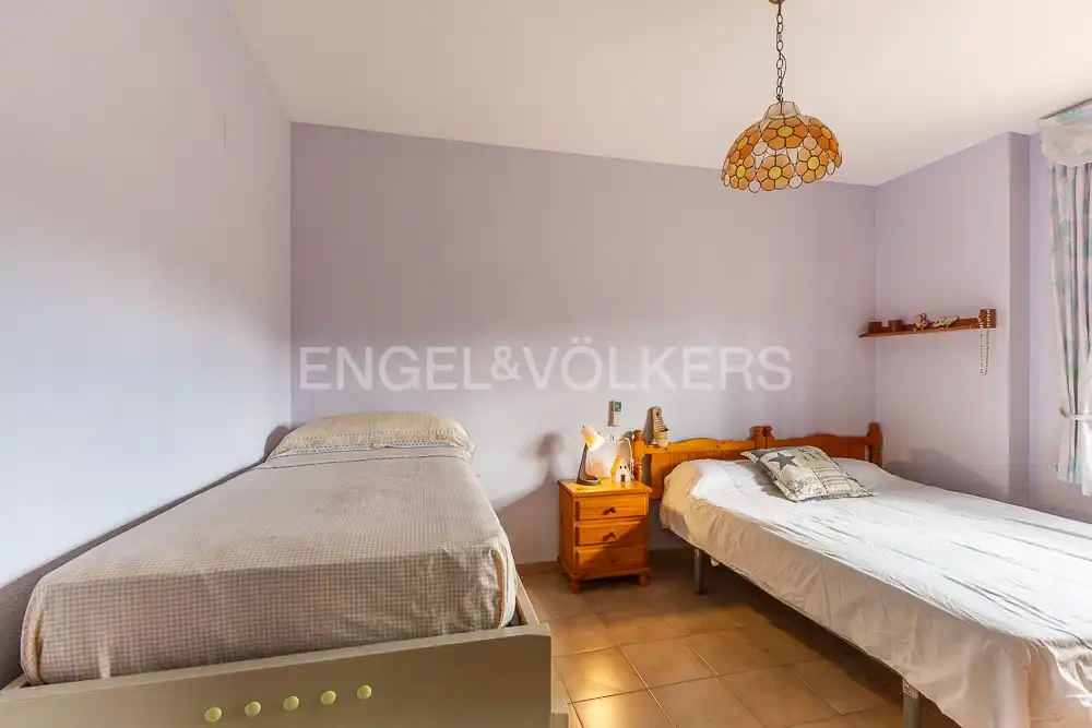 Habitación de Casa o chalet en venta en Alzira con Aire acondicionado, Calefacción y Jardín privado