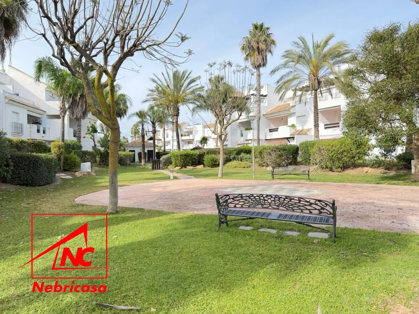 Vista exterior de Piso en venta en Chipiona con Aire acondicionado, Trastero y Piscina