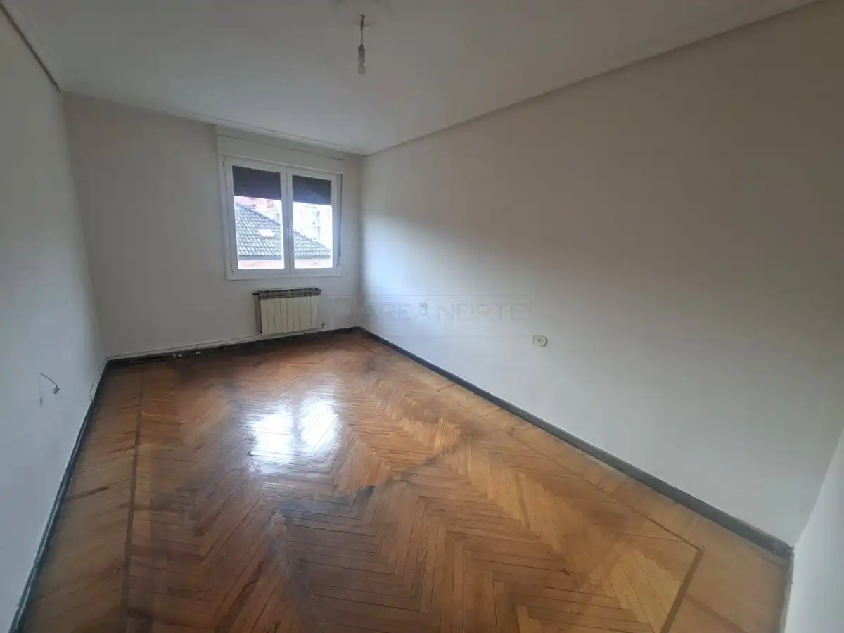 Living room of Flat for sale in Vitoria - Gasteiz  with Heating, Parquet flooring and Terrace