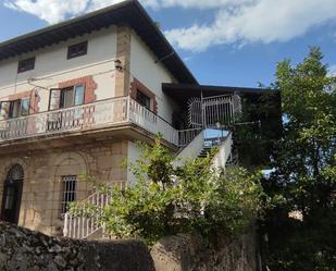 Vista exterior de Casa o xalet en venda en Piélagos amb Terrassa i Balcó