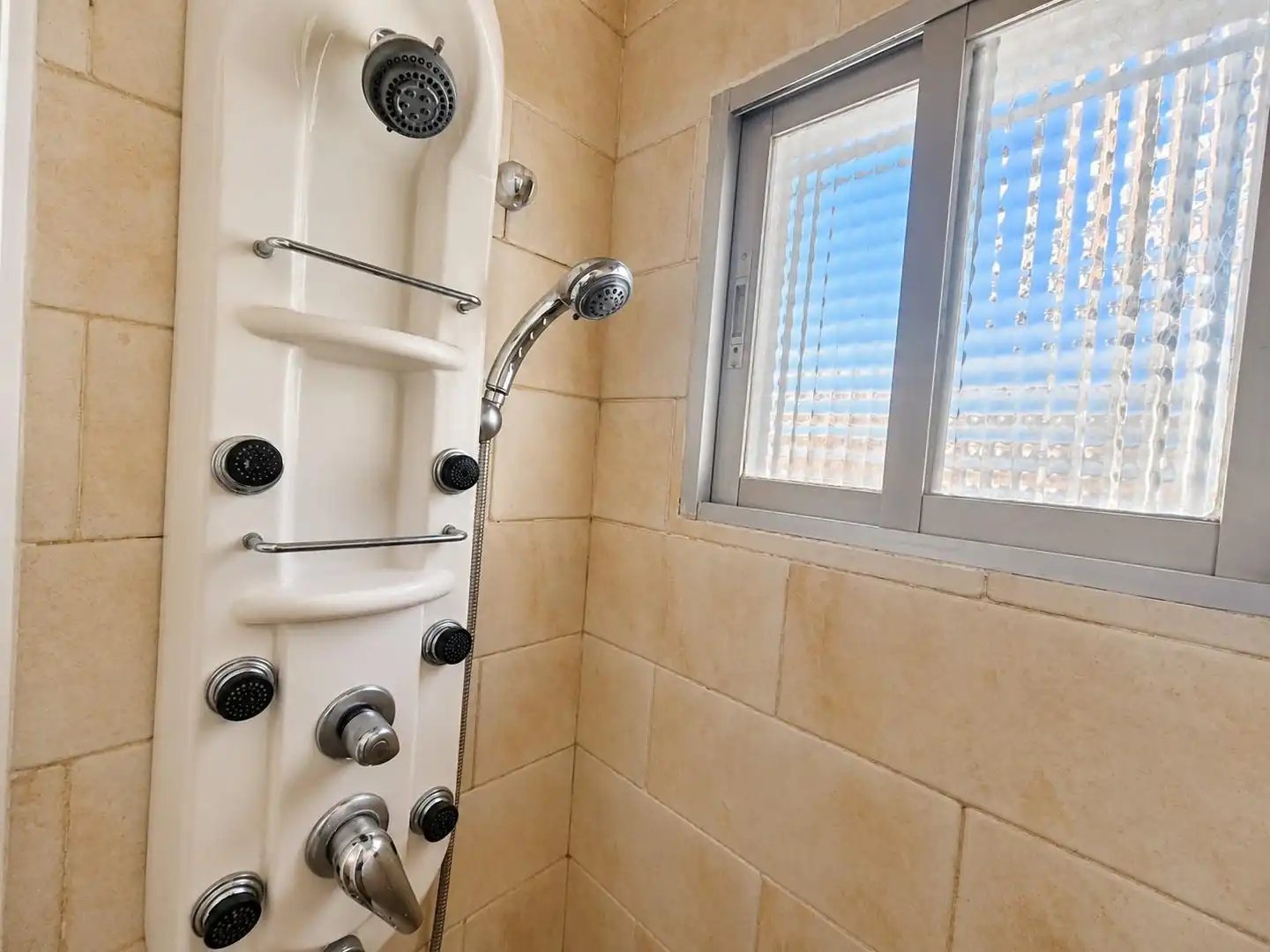 Bany de Casa o xalet en venda en Madrid