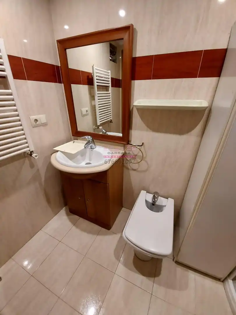 Flat for rent in Rúa de Urzáiz, Centro - Areal