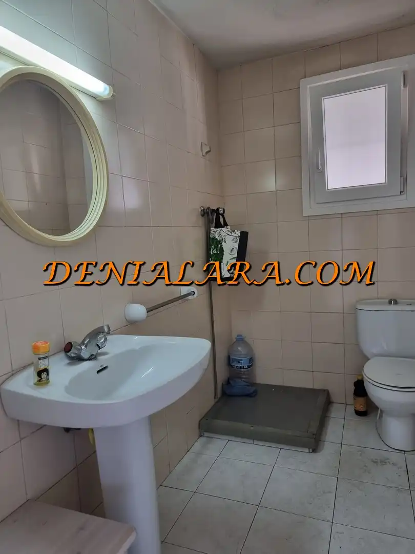 Badezimmer von Fabrikhallen zur Miete in Ondara