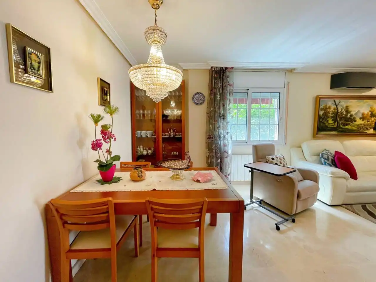 Esszimmer von Wohnung zur Miete in Cerdanyola del Vallès mit Klimaanlage, Heizung und Privatgarten