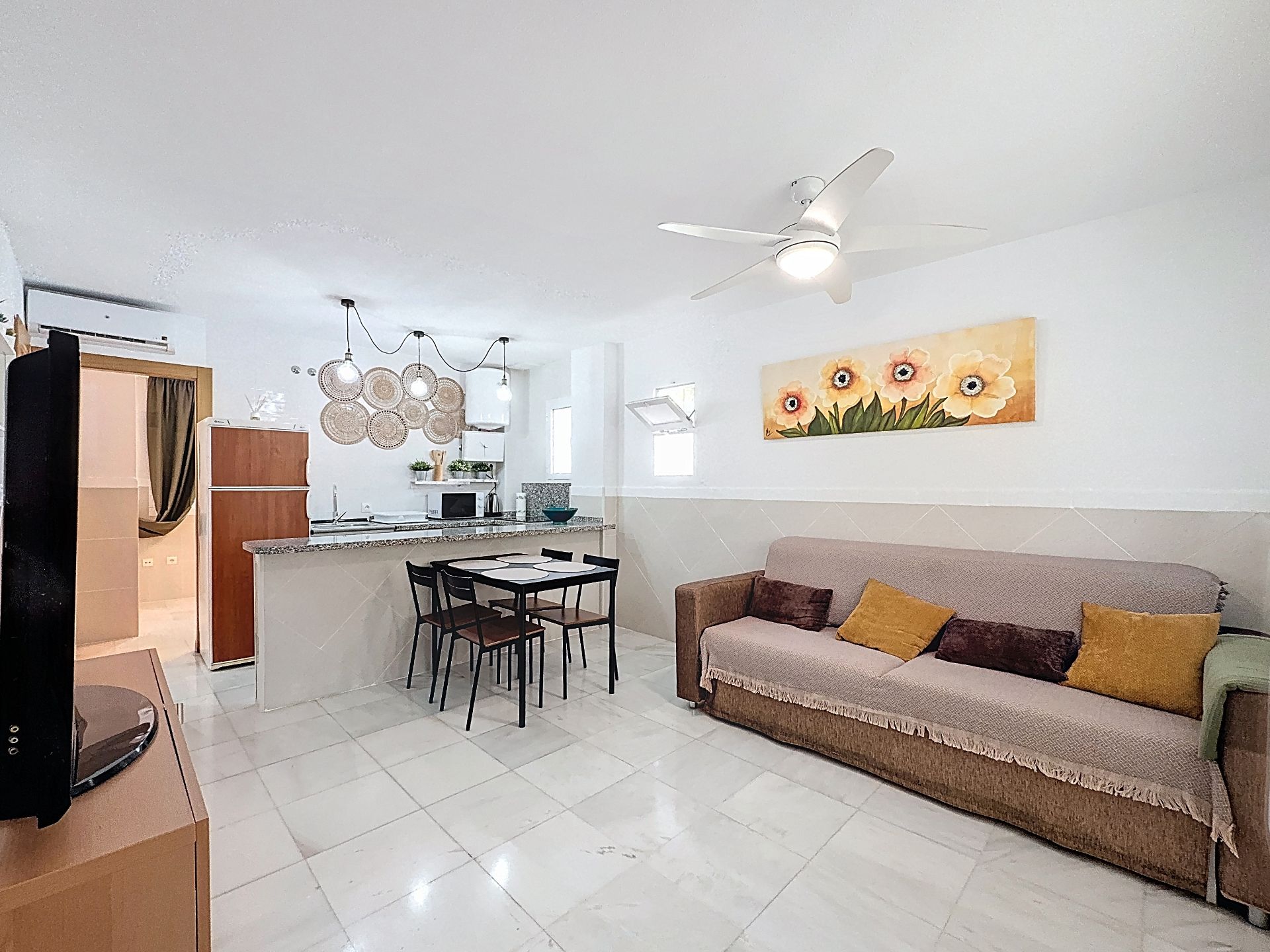 Living room of Apartment to rent in Benalmádena  with Furnished, Washing machine and Community pool