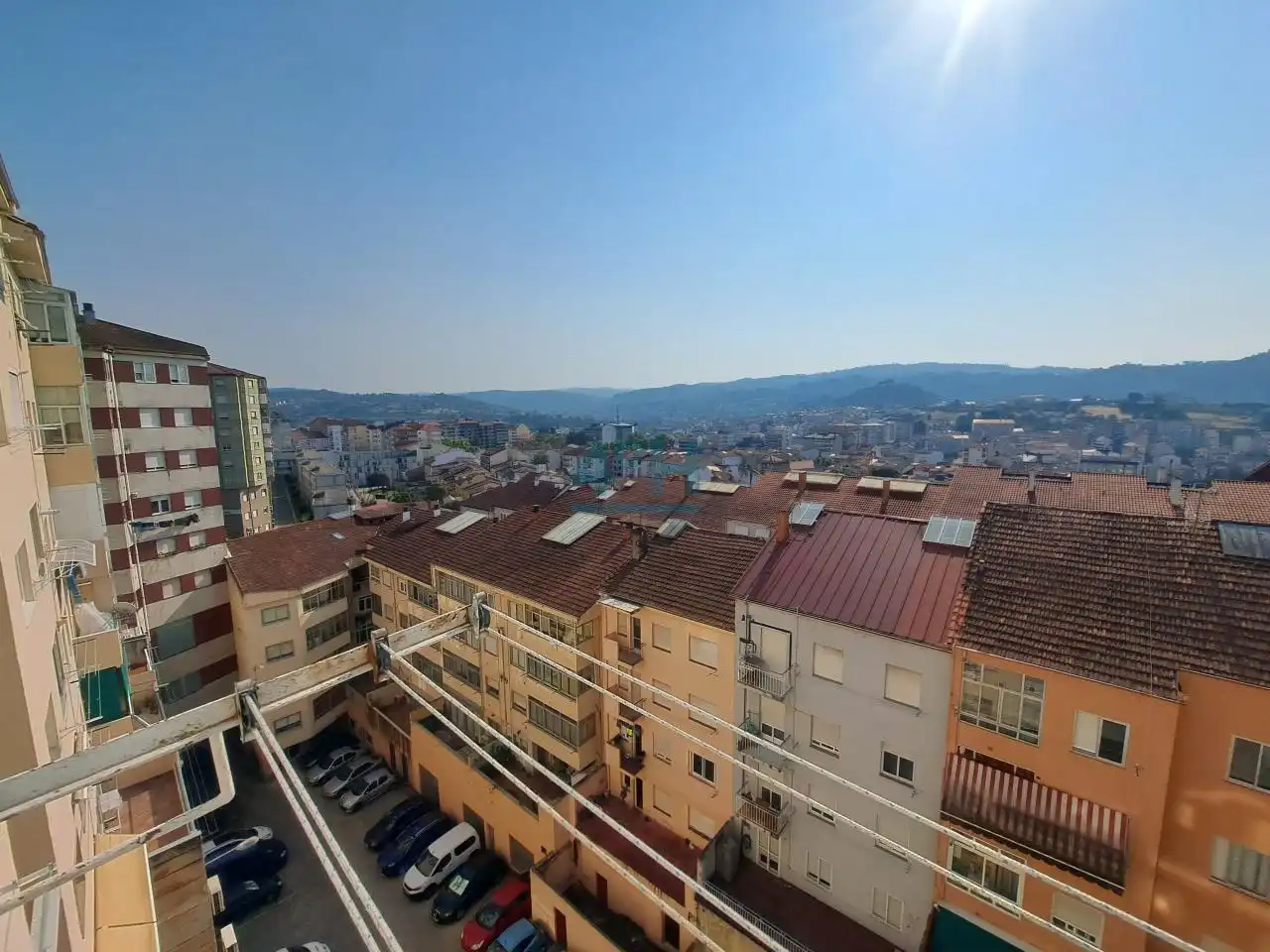 Vista exterior de Piso en venta en Ourense Capital  con Calefacción, Parquet y Amueblado