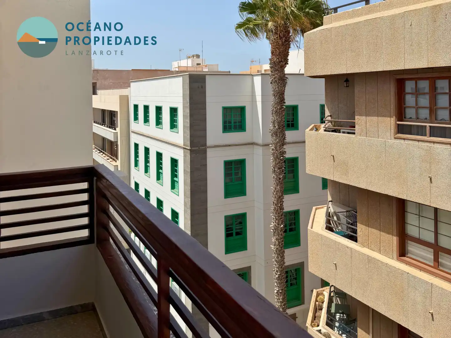 Vista exterior de Apartamento en venta en Arrecife con Terraza, Trastero y Balcón