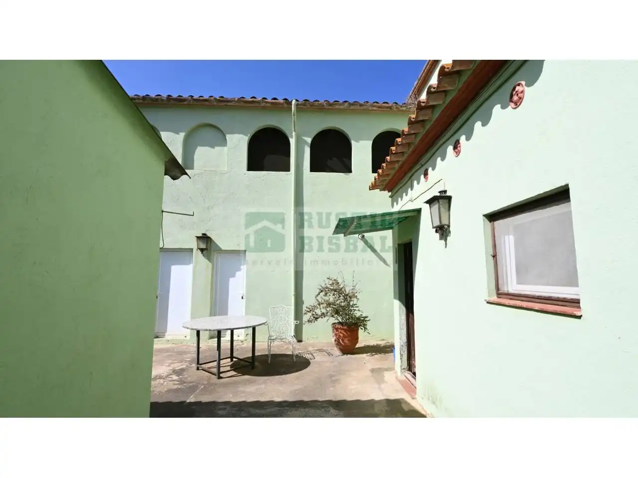 Vista exterior de Finca rústica en venta en La Bisbal d'Empordà con Calefacción y Jardín privado