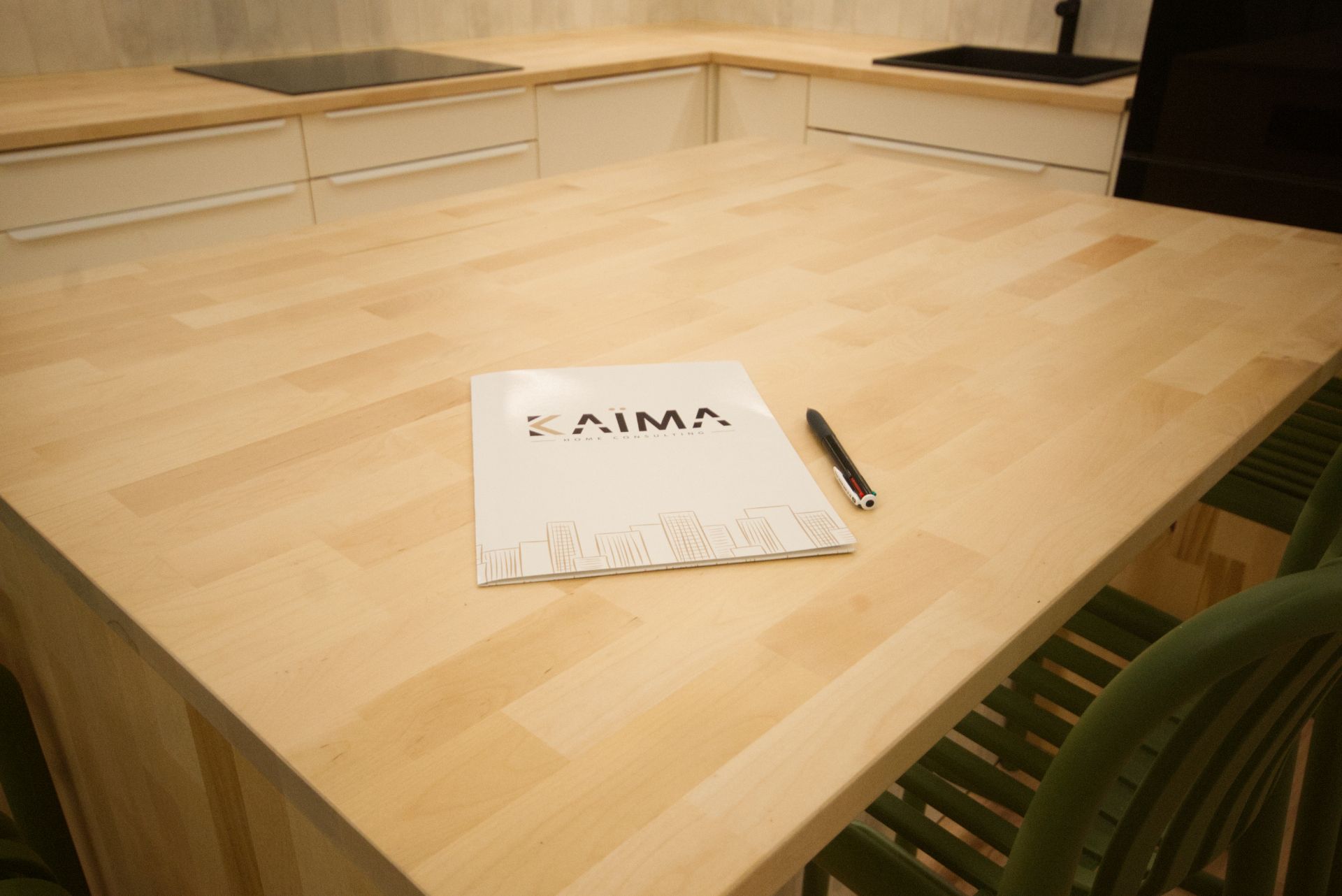 Exterior view of Flat for sale in  Barcelona Capital  with Air Conditioner, Heating and Furnished