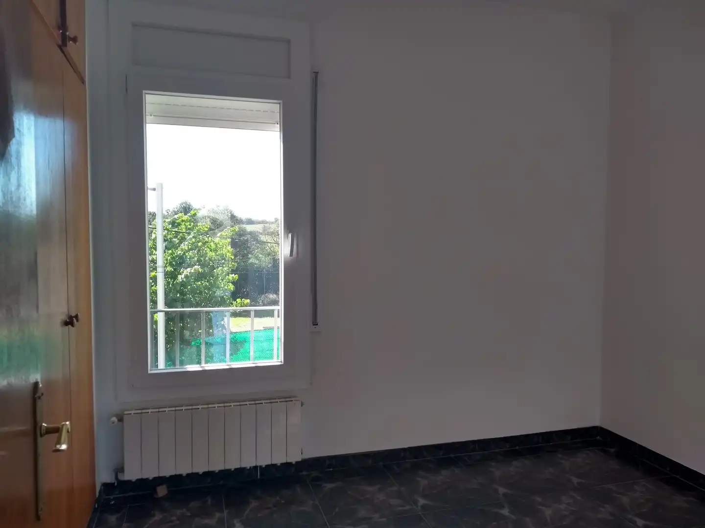 Dormitori de Finca rústica en venda en Bàscara amb Aire condicionat, Calefacció i Jardí privat