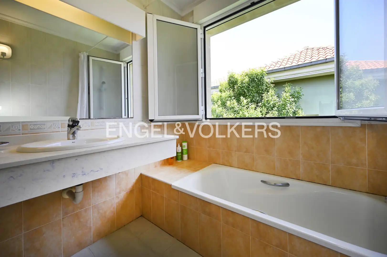 Bathroom of Houses for sale in San Vicente de la Barquera  with Heating and Private garden