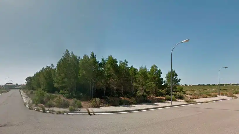 Terreno residencial en venta en calle Ramon Llull de