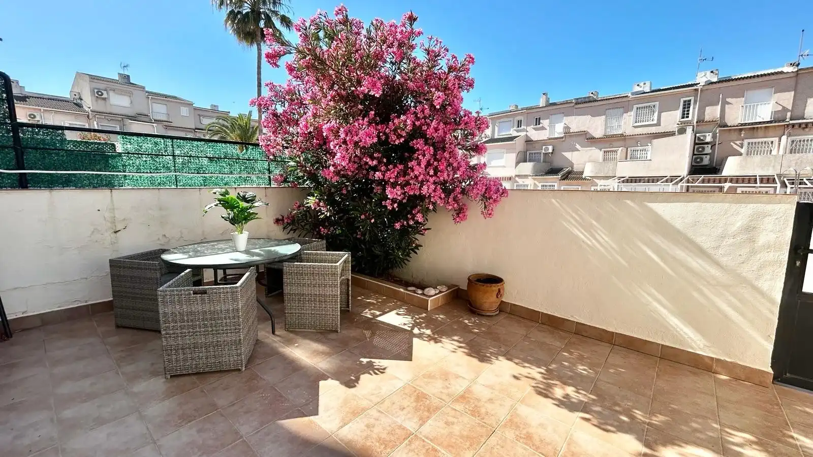 Terraza de Planta baja de alquiler en Pilar de la Horadada con Aire acondicionado, Terraza y Piscina
