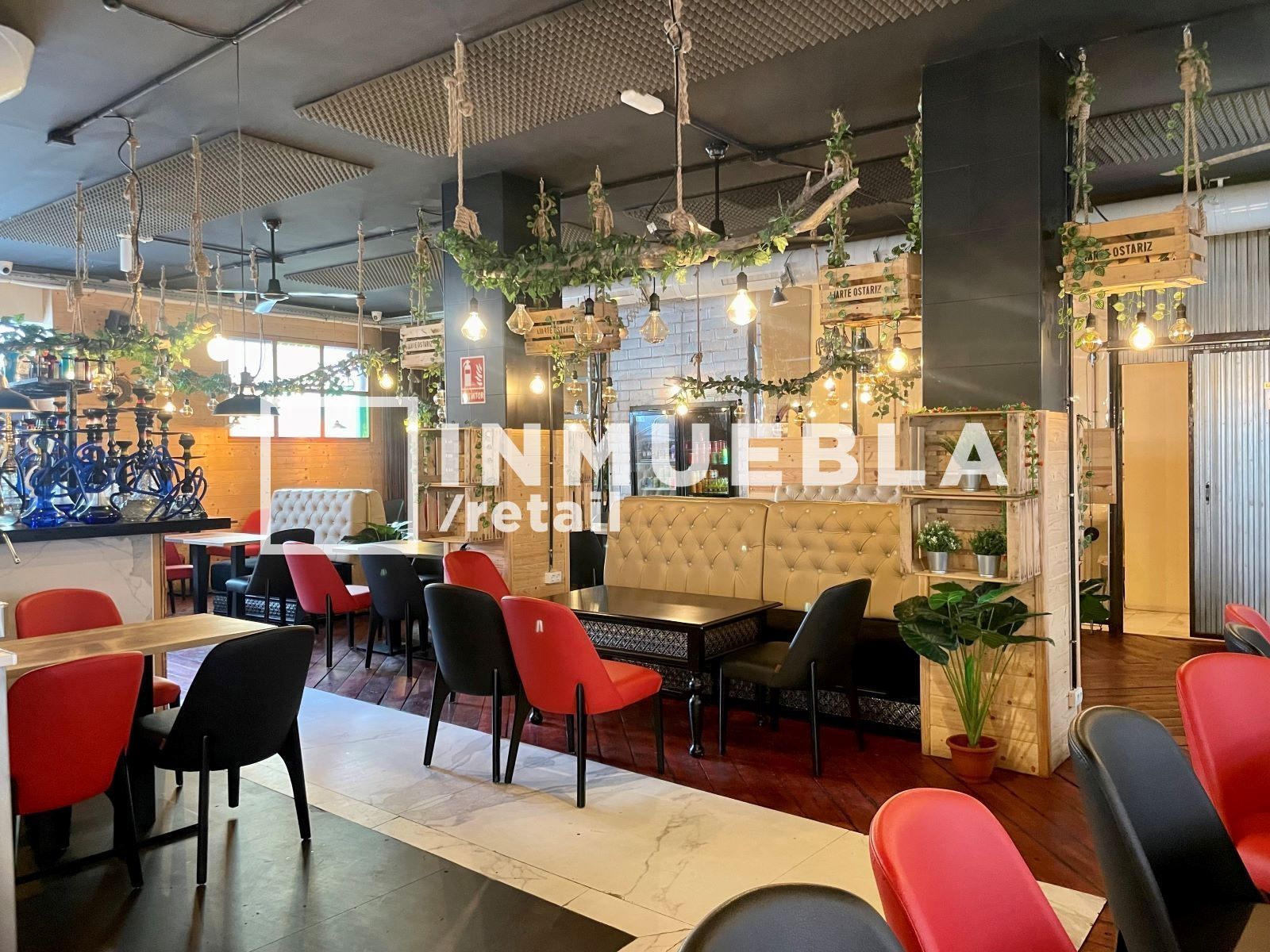 Local en venda en  Barcelona Capital amb Aire condicionat, Terrassa i Moblat