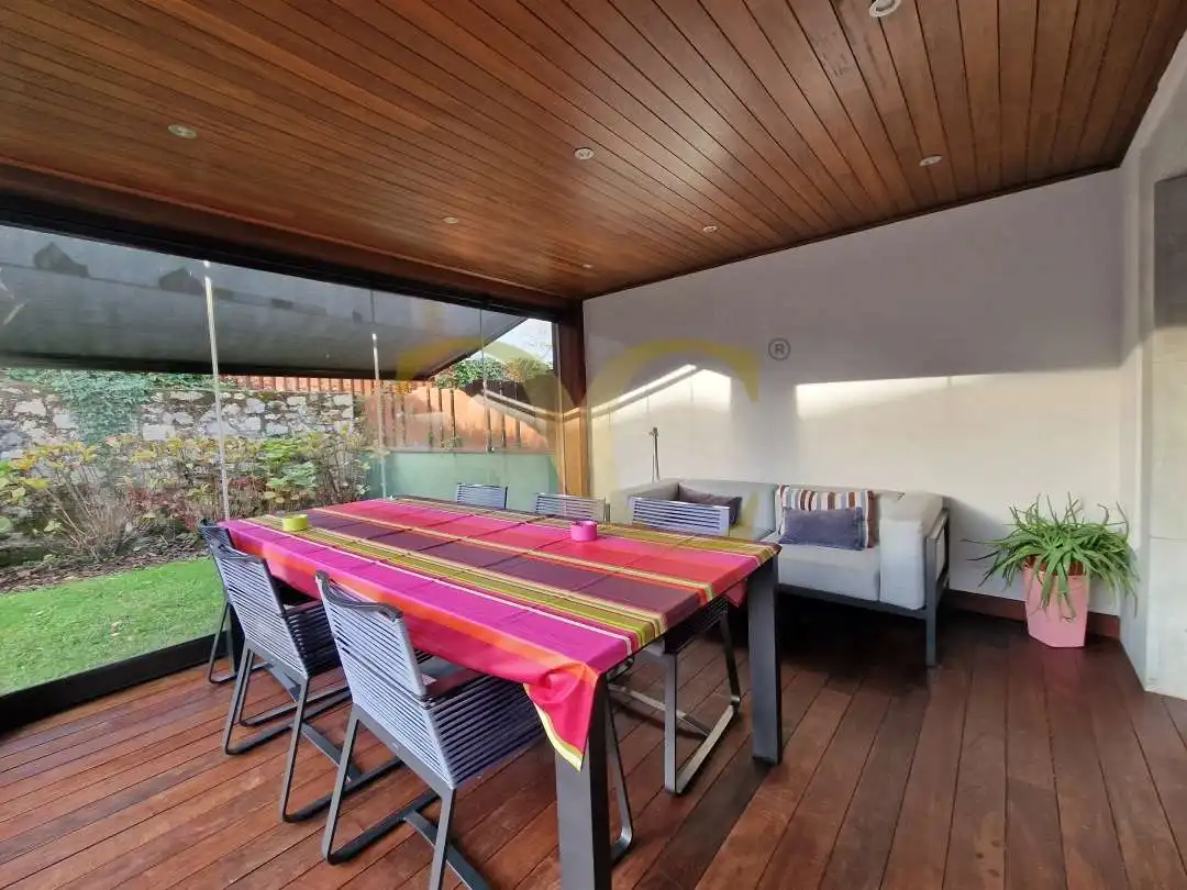 Terrassa de Casa o xalet en venda en Llanes amb Calefacció, Jardí privat i Terrassa