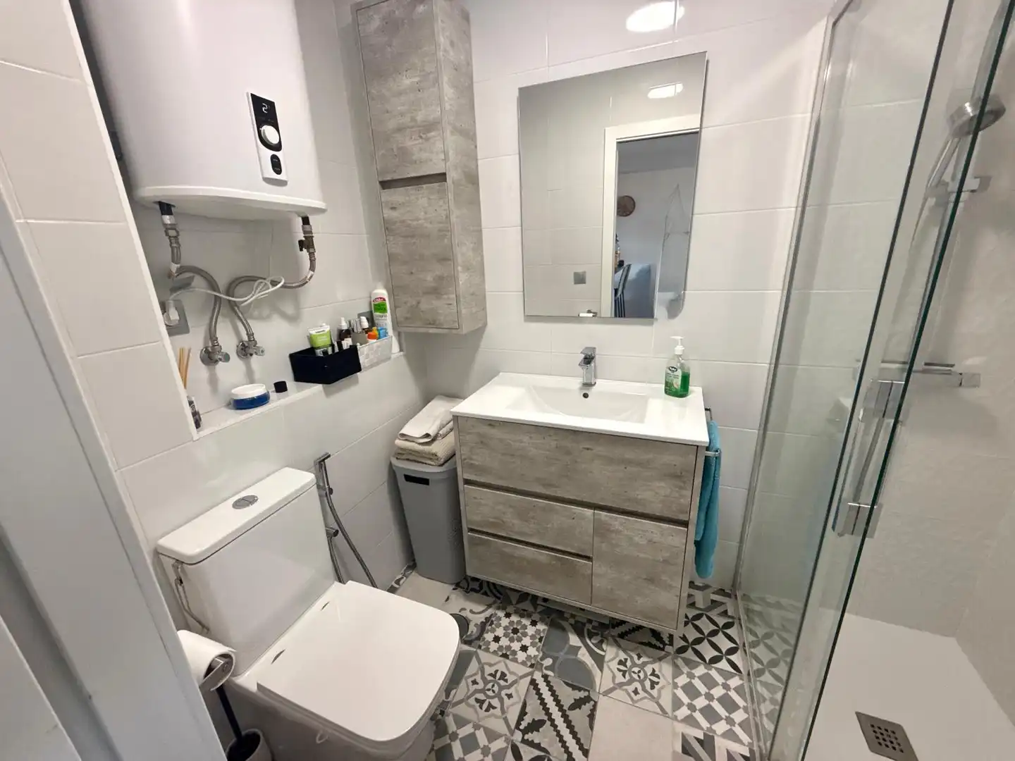 Bathroom of Flat for rent in Alicante / Alacant  with Furnished
