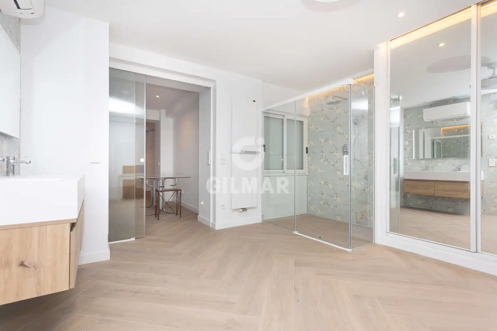Habitación de Piso en venta en Madrid con Calefacción y Balcón