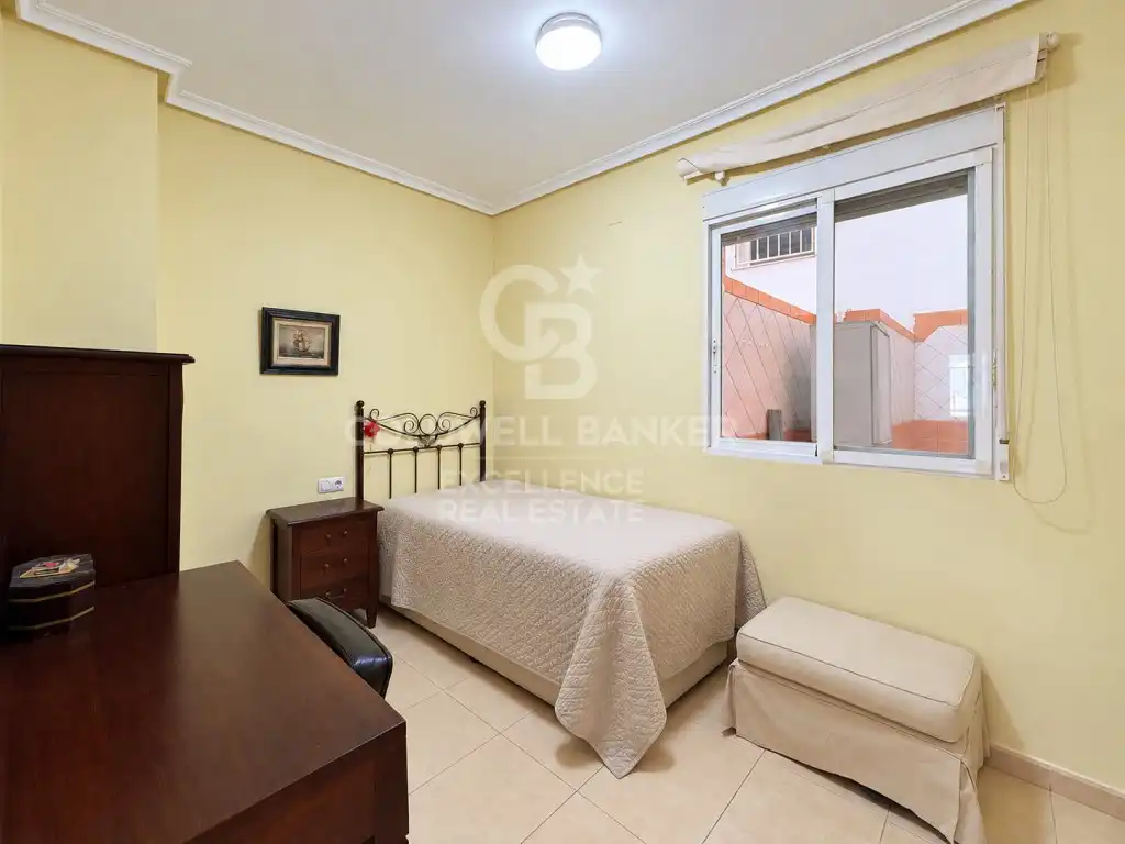 Habitación de Piso en venta en Valencia con Aire acondicionado, Terraza y Amueblado
