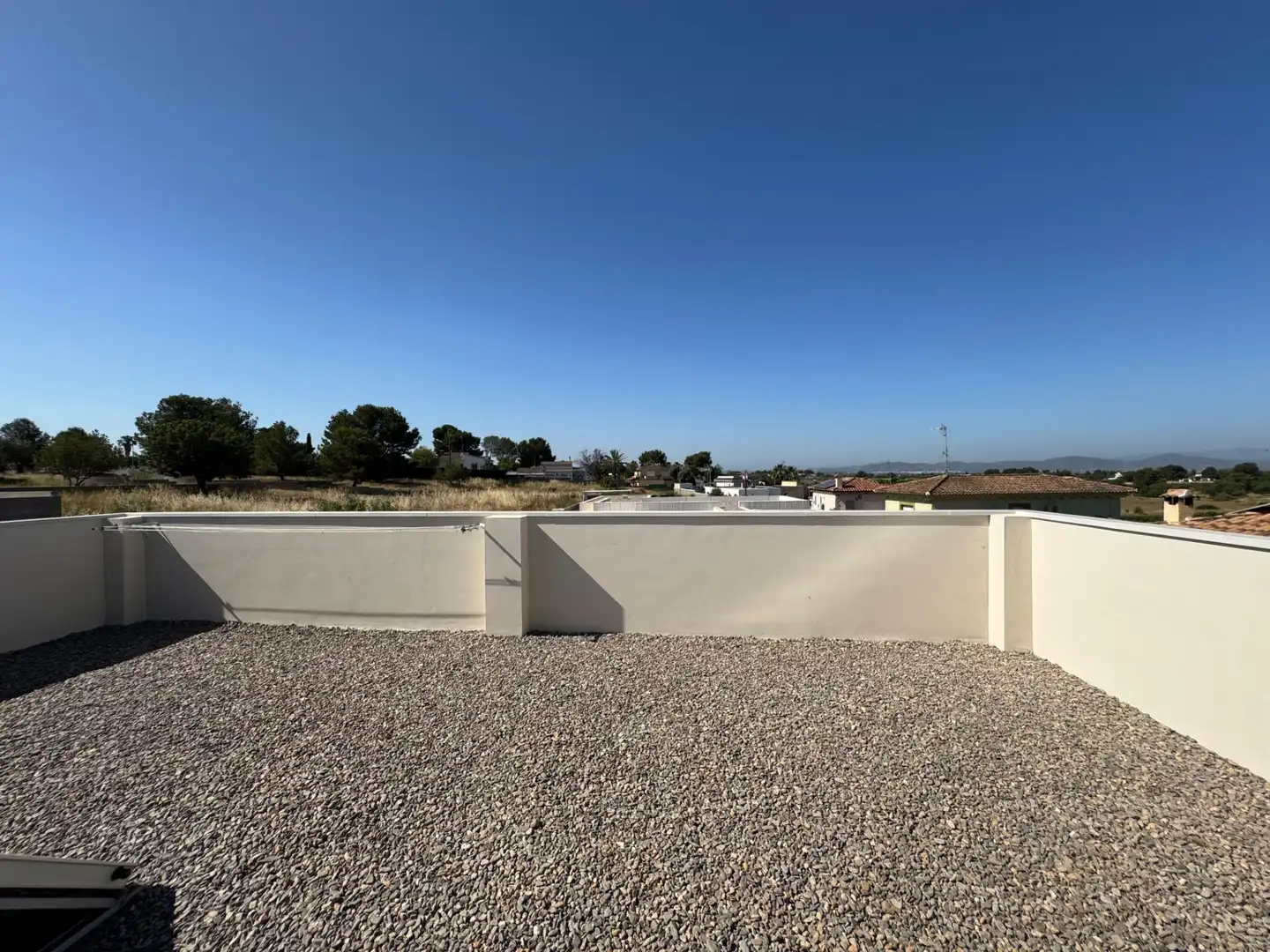 Exterior view of Houses for sale in La Pobla de Vallbona  with Air Conditioner, Private garden and Terrace