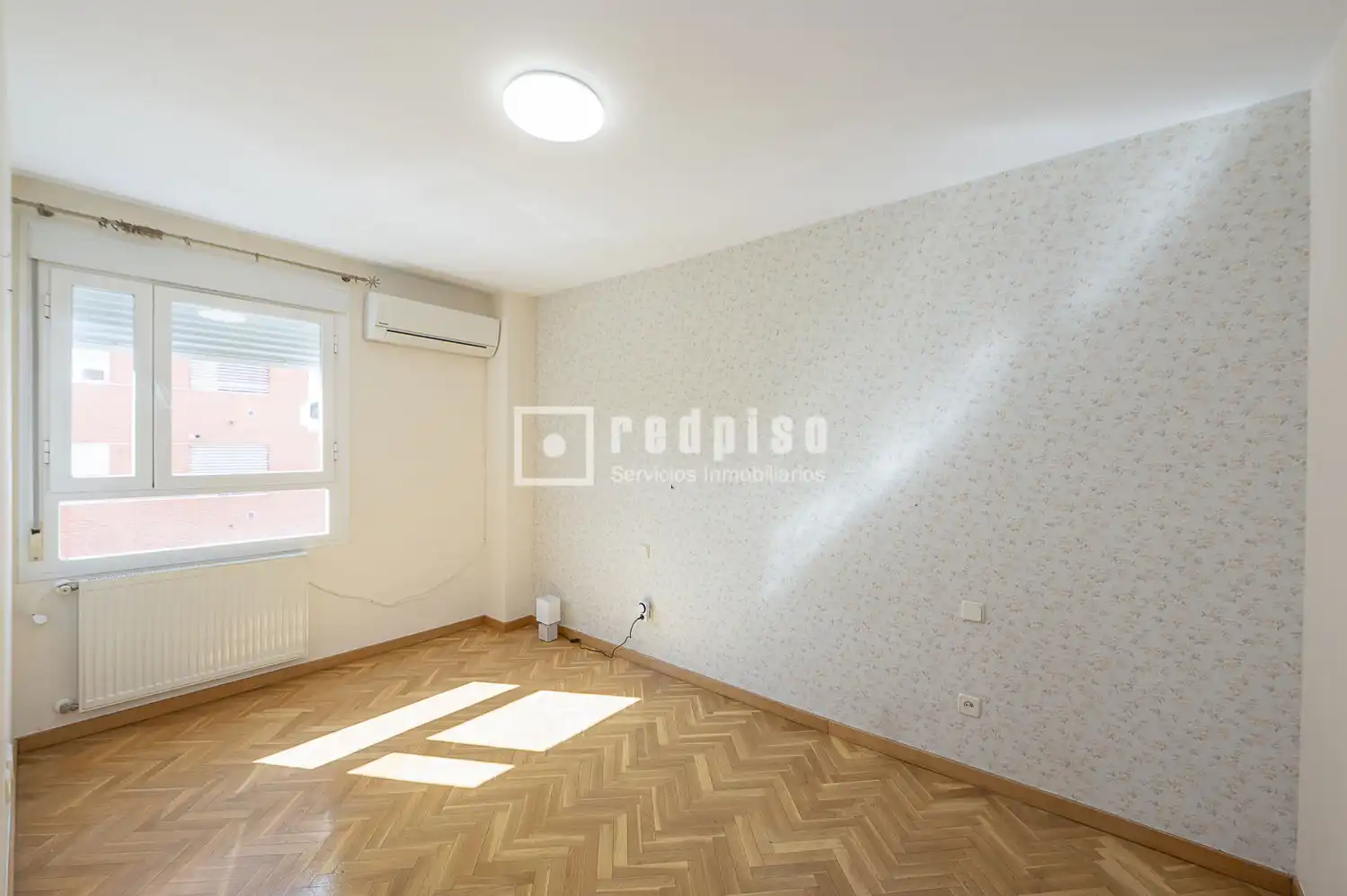 Schlafzimmer von Wohnung zum Verkauf in Valdemoro mit Klimaanlage, Heizung und Privatgarten