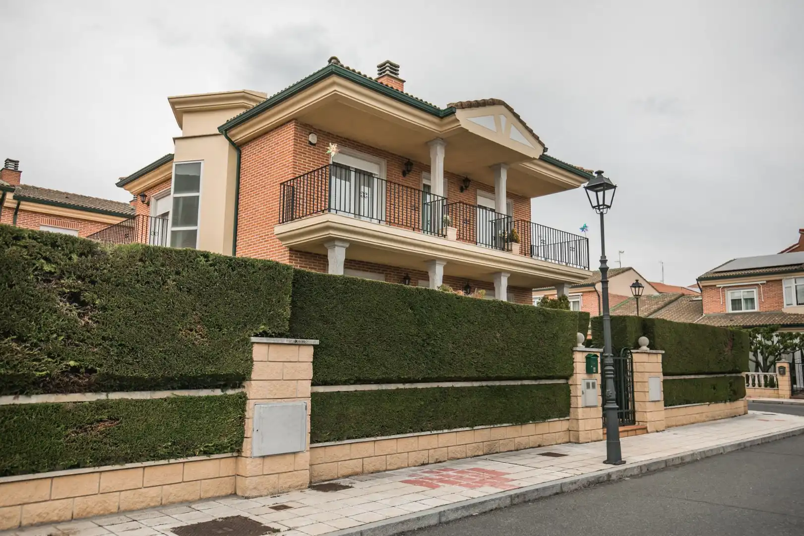 Vista exterior de Casa o xalet en venda en Ávila amb Calefacció, Jardí privat i Terrassa