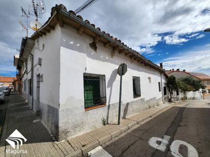 Vista exterior de Casa adosada en venda en El Casar