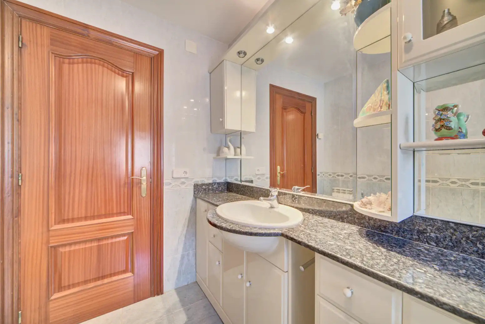 Baño de Casa o chalet en venta en Pueyo / Puiu con Calefacción, Jardín privado y Terraza