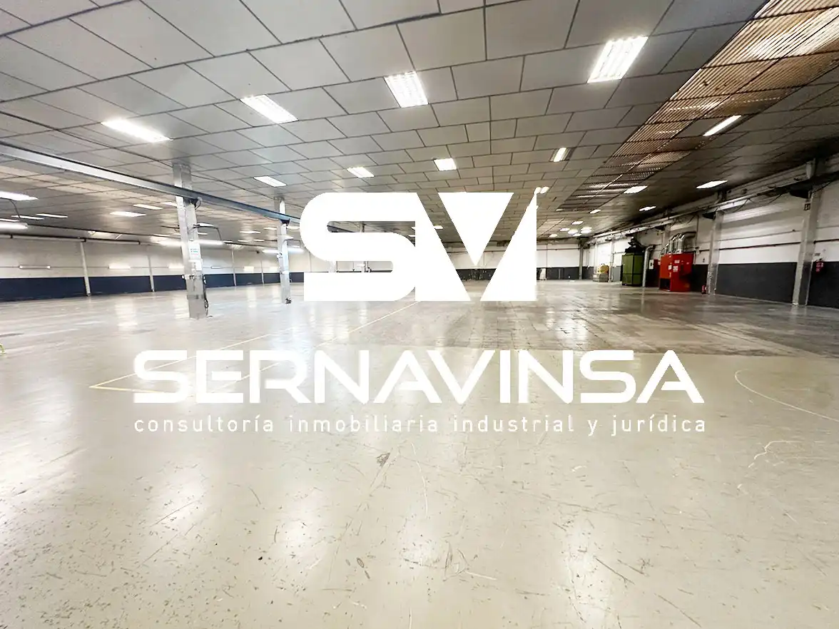 Vista exterior de Nave industrial de alquiler en Sabadell