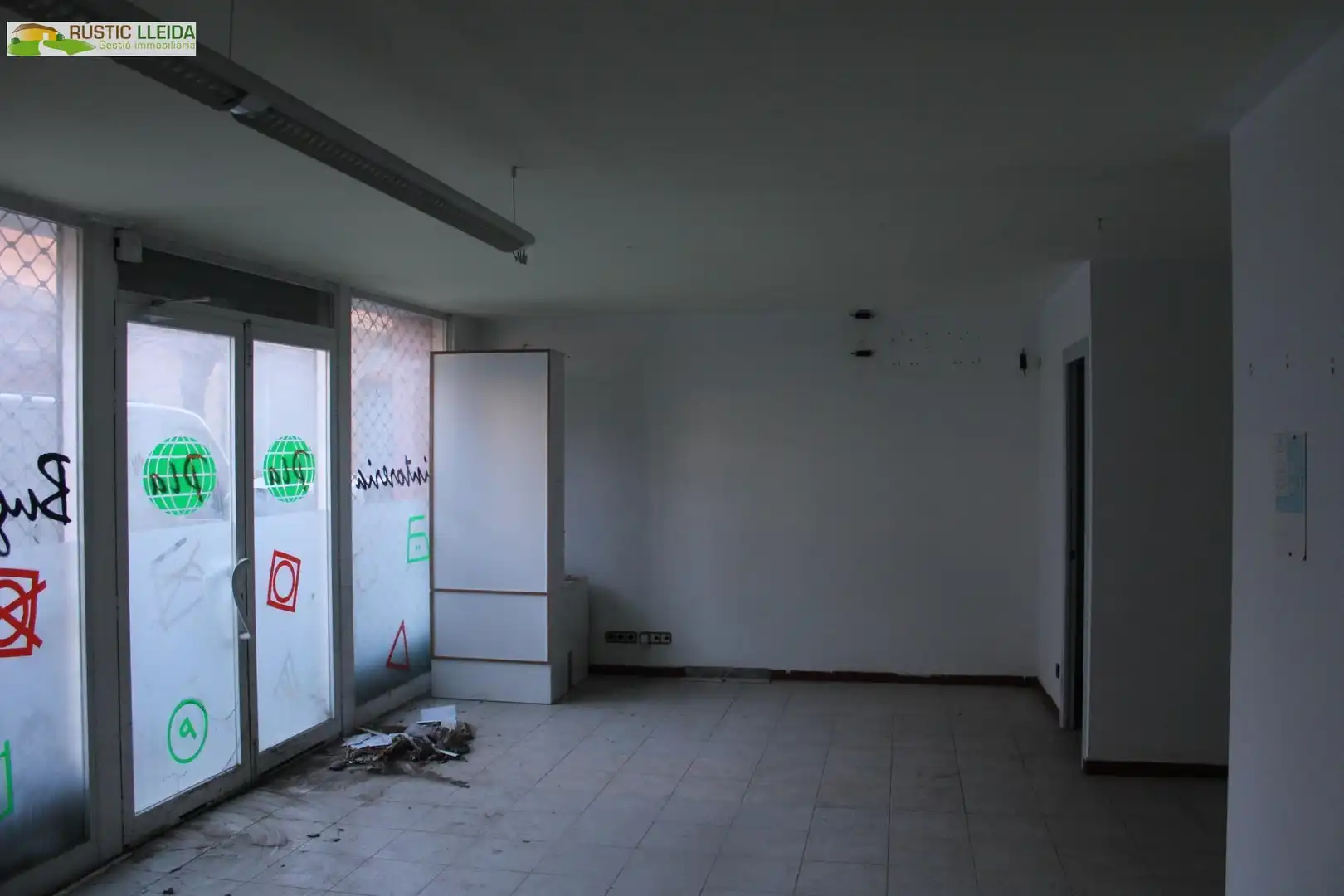 Local comercial en venda a Tàrrega, imagen 2