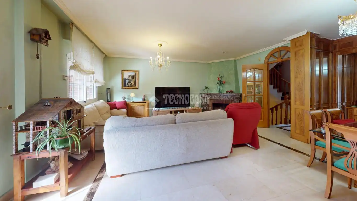 Wohnzimmer von Einfamilien-Reihenhaus zum Verkauf in Leganés mit Heizung, Parkett und Terrasse